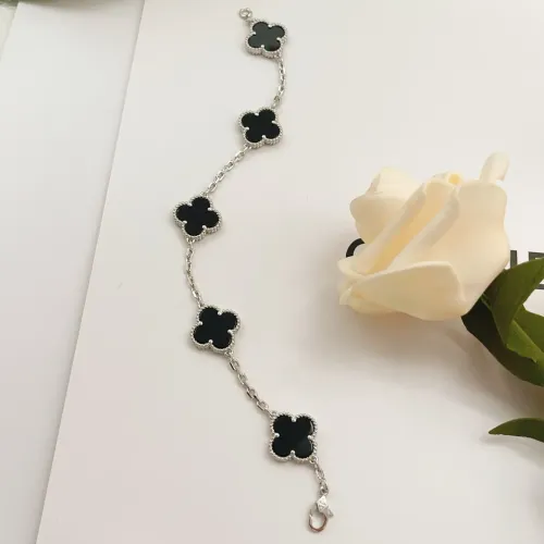 Cheap Van Cleef &amp; Arpels Bracelets For Women #1413736 Replica Wholesale [$34.00 USD] [ITEM#1413736] on Replica Van Cleef &amp; Arpels Bracelets