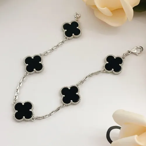 Cheap Van Cleef &amp; Arpels Bracelets For Women #1413736 Replica Wholesale [$34.00 USD] [ITEM#1413736] on Replica Van Cleef &amp; Arpels Bracelets