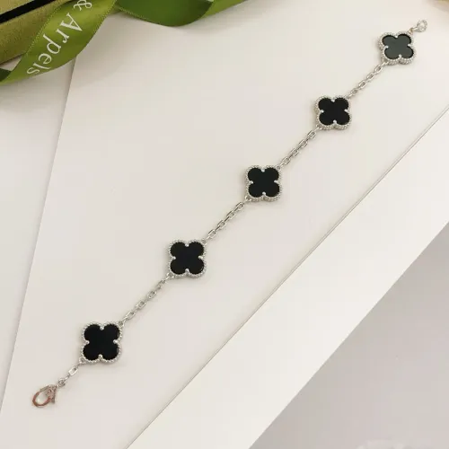 Cheap Van Cleef &amp; Arpels Bracelets For Women #1413736 Replica Wholesale [$34.00 USD] [ITEM#1413736] on Replica Van Cleef &amp; Arpels Bracelets