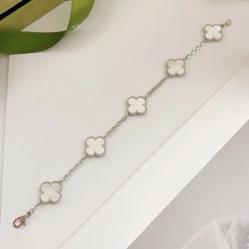 Cheap Van Cleef &amp; Arpels Bracelets For Women #1413740 Replica Wholesale [$34.00 USD] [ITEM#1413740] on Replica Van Cleef &amp; Arpels Bracelets