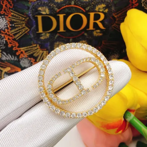 Cheap Christian Dior Brooches For Women #1413758 Replica Wholesale [$27.00 USD] [ITEM#1413758] on Replica Christian Dior Brooches
