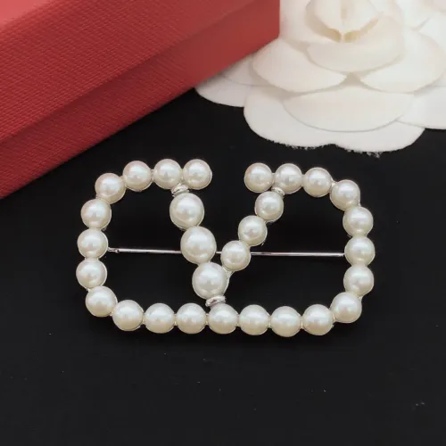 Cheap Valentino Brooches For Women #1413761 Replica Wholesale [$29.00 USD] [ITEM#1413761] on Replica Valentino Brooches