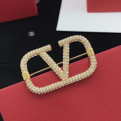 Cheap Valentino Brooches For Women #1413763 Replica Wholesale [$29.00 USD] [ITEM#1413763] on Replica Valentino Brooches