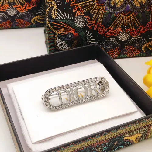 Cheap Christian Dior Brooches For Women #1413834 Replica Wholesale [$27.00 USD] [ITEM#1413834] on Replica Christian Dior Brooches