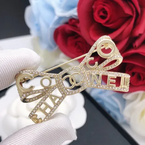 Cheap Chanel Brooches For Women #1413843 Replica Wholesale [$27.00 USD] [ITEM#1413843] on Replica Chanel Brooches