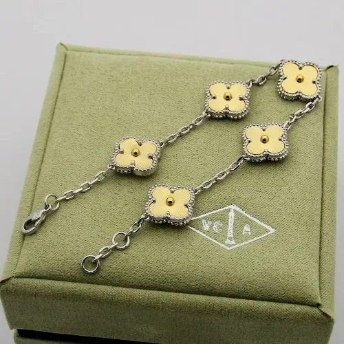 Cheap Van Cleef &amp; Arpels Jewelry Set For Women #1413855 Replica Wholesale [$68.00 USD] [ITEM#1413855] on Replica Van Cleef &amp; Arpels Jewelry Set