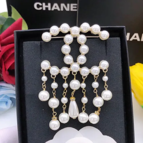 Chanel Brooches For Women #1413957