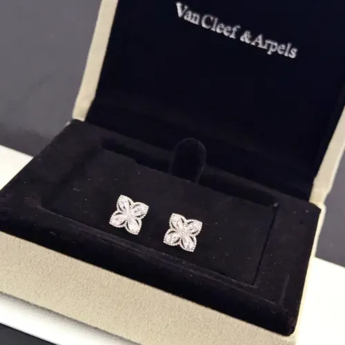 Cheap Van Cleef &amp; Arpels Earrings For Women #1413960 Replica Wholesale [$36.00 USD] [ITEM#1413960] on Replica Van Cleef &amp; Arpels Earrings