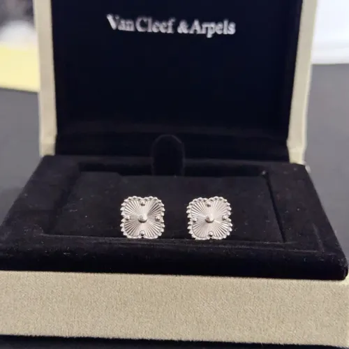 Cheap Van Cleef &amp; Arpels Earrings For Women #1413962 Replica Wholesale [$36.00 USD] [ITEM#1413962] on Replica Van Cleef &amp; Arpels Earrings