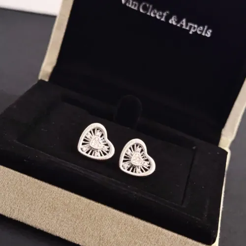 Cheap Van Cleef &amp; Arpels Earrings For Women #1413963 Replica Wholesale [$36.00 USD] [ITEM#1413963] on Replica Van Cleef &amp; Arpels Earrings