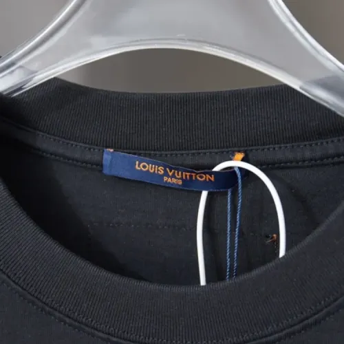 Cheap Louis Vuitton LV T-Shirts Short Sleeved For Unisex #1414009 Replica Wholesale [$39.00 USD] [ITEM#1414009] on Replica Louis Vuitton LV T-Shirts