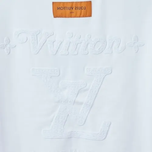 Cheap Louis Vuitton LV T-Shirts Short Sleeved For Unisex #1414010 Replica Wholesale [$39.00 USD] [ITEM#1414010] on Replica Louis Vuitton LV T-Shirts