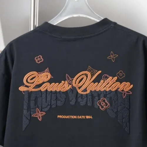 Cheap Louis Vuitton LV T-Shirts Short Sleeved For Unisex #1414014 Replica Wholesale [$38.00 USD] [ITEM#1414014] on Replica Louis Vuitton LV T-Shirts