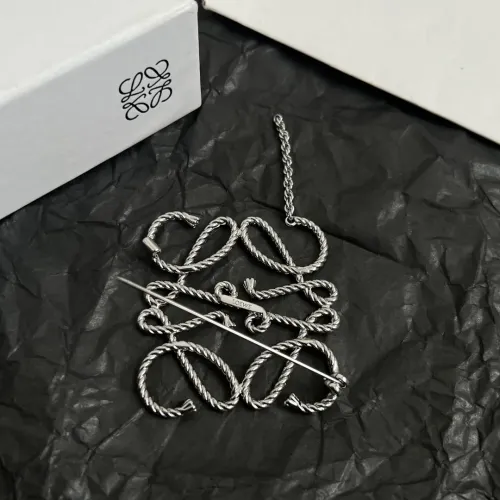 Cheap LOEWE Brooches For Women #1414101 Replica Wholesale [$36.00 USD] [ITEM#1414101] on Replica LOEWE Brooches