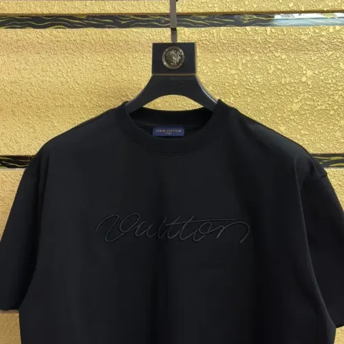 Cheap Louis Vuitton LV T-Shirts Short Sleeved For Unisex #1414117 Replica Wholesale [$40.00 USD] [ITEM#1414117] on Replica Louis Vuitton LV T-Shirts