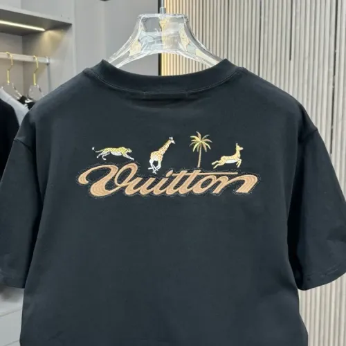 Cheap Louis Vuitton LV T-Shirts Short Sleeved For Unisex #1414140 Replica Wholesale [$40.00 USD] [ITEM#1414140] on Replica Louis Vuitton LV T-Shirts