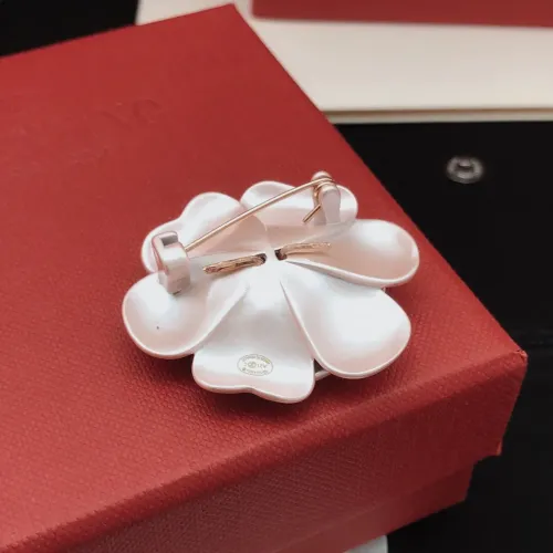 Cheap Chanel Brooches For Women #1414178 Replica Wholesale [$32.00 USD] [ITEM#1414178] on Replica Chanel Brooches