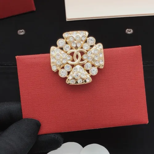 Cheap Chanel Brooches For Women #1414182 Replica Wholesale [$27.00 USD] [ITEM#1414182] on Replica Chanel Brooches