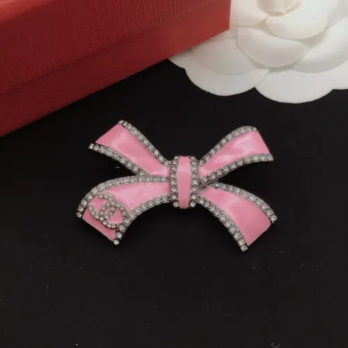 Cheap Chanel Brooches For Women #1414183 Replica Wholesale [$27.00 USD] [ITEM#1414183] on Replica Chanel Brooches