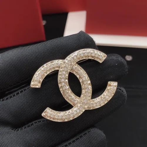 Cheap Chanel Brooches For Women #1414185 Replica Wholesale [$27.00 USD] [ITEM#1414185] on Replica Chanel Brooches