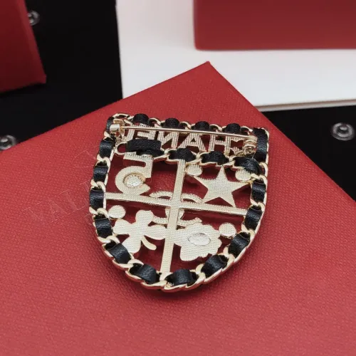 Cheap Chanel Brooches For Women #1414187 Replica Wholesale [$29.00 USD] [ITEM#1414187] on Replica Chanel Brooches