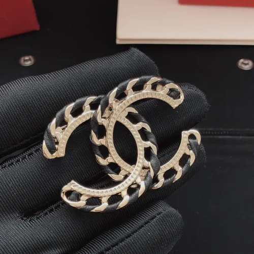 Cheap Chanel Brooches For Women #1414188 Replica Wholesale [$27.00 USD] [ITEM#1414188] on Replica Chanel Brooches