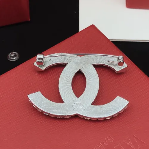Cheap Chanel Brooches For Women #1414190 Replica Wholesale [$29.00 USD] [ITEM#1414190] on Replica Chanel Brooches