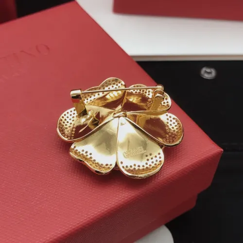 Cheap Chanel Brooches For Women #1414281 Replica Wholesale [$38.00 USD] [ITEM#1414281] on Replica Chanel Brooches