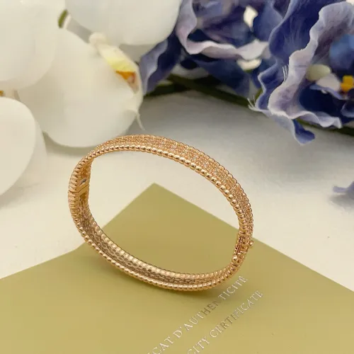 Cheap Van Cleef &amp; Arpels Bracelets #1414294 Replica Wholesale [$32.00 USD] [ITEM#1414294] on Replica Van Cleef &amp; Arpels Bracelets