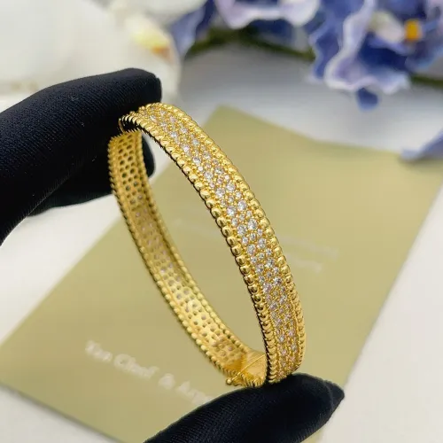 Cheap Van Cleef &amp; Arpels Bracelets #1414295 Replica Wholesale [$32.00 USD] [ITEM#1414295] on Replica Van Cleef &amp; Arpels Bracelets
