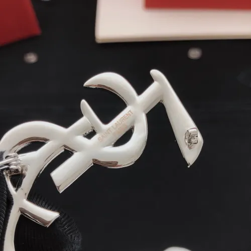 Cheap Yves Saint Laurent Brooches For Women #1414370 Replica Wholesale [$29.00 USD] [ITEM#1414370] on Replica Yves Saint Laurent Brooches