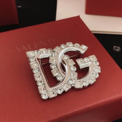 Cheap Dolce &amp; Gabbana Brooches For Women #1414371 Replica Wholesale [$32.00 USD] [ITEM#1414371] on Replica Dolce &amp; Gabbana Brooches