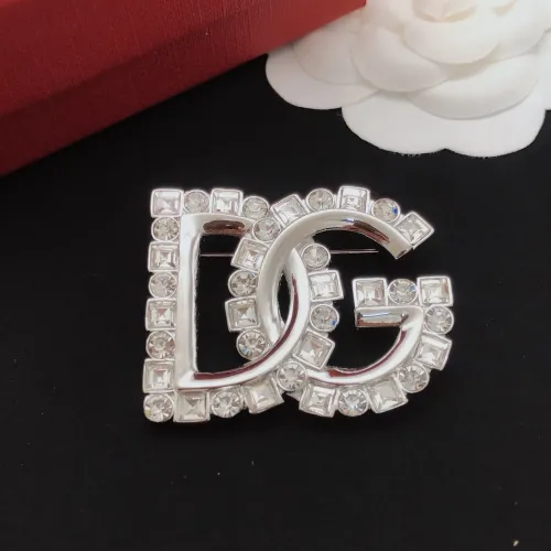Cheap Dolce &amp; Gabbana Brooches For Women #1414371 Replica Wholesale [$32.00 USD] [ITEM#1414371] on Replica Dolce &amp; Gabbana Brooches
