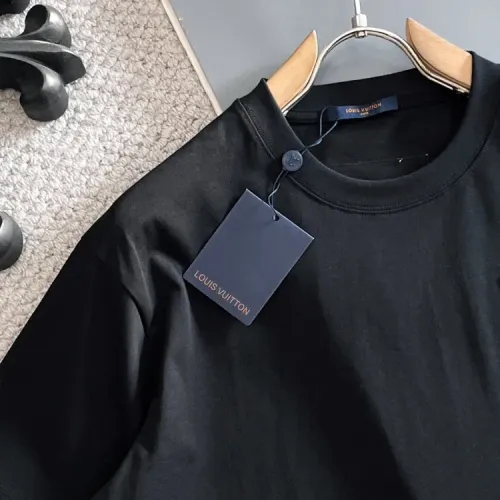 Cheap Louis Vuitton LV T-Shirts Short Sleeved For Unisex #1414562 Replica Wholesale [$42.00 USD] [ITEM#1414562] on Replica Louis Vuitton LV T-Shirts