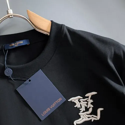 Cheap Louis Vuitton LV T-Shirts Short Sleeved For Unisex #1414565 Replica Wholesale [$42.00 USD] [ITEM#1414565] on Replica Louis Vuitton LV T-Shirts