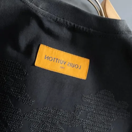 Cheap Louis Vuitton LV T-Shirts Short Sleeved For Unisex #1414573 Replica Wholesale [$42.00 USD] [ITEM#1414573] on Replica Louis Vuitton LV T-Shirts