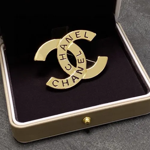 Cheap Chanel Brooches For Women #1414640 Replica Wholesale [$29.00 USD] [ITEM#1414640] on Replica Chanel Brooches