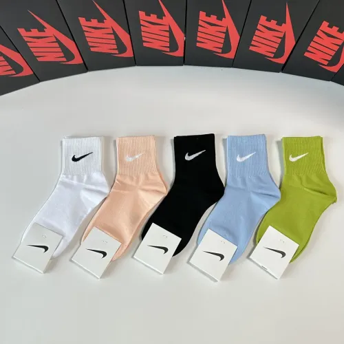 Cheap Nike Socks #1414818 Replica Wholesale [$27.00 USD] [ITEM#1414818] on Replica Nike Socks