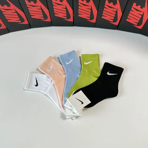 Cheap Nike Socks #1414818 Replica Wholesale [$27.00 USD] [ITEM#1414818] on Replica Nike Socks
