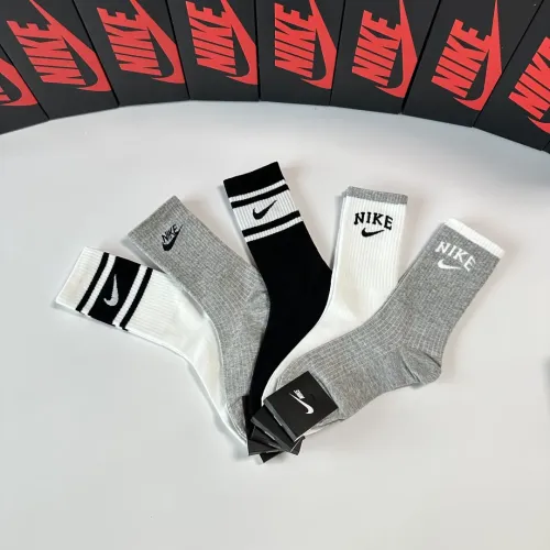 Cheap Nike Socks #1414822 Replica Wholesale [$29.00 USD] [ITEM#1414822] on Replica Nike Socks