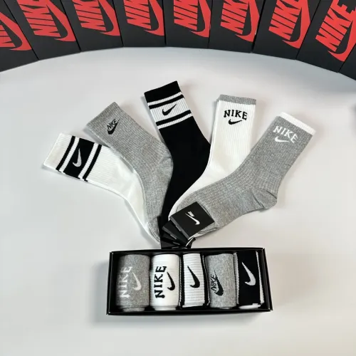 Cheap Nike Socks #1414822 Replica Wholesale [$29.00 USD] [ITEM#1414822] on Replica Nike Socks