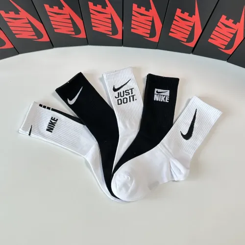 Cheap Nike Socks #1414887 Replica Wholesale [$29.00 USD] [ITEM#1414887] on Replica Nike Socks