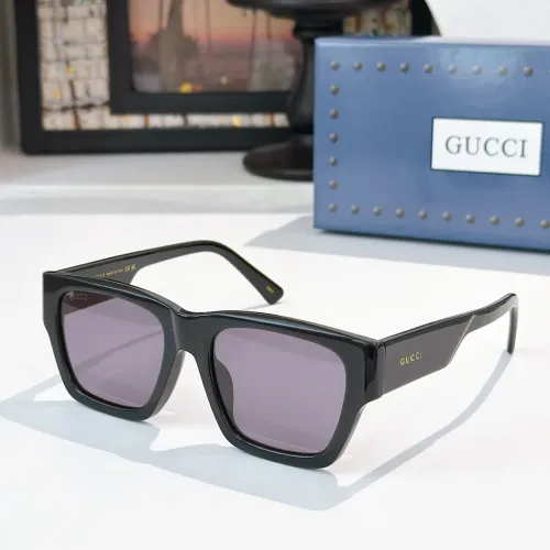Gucci AAA Quality Sunglasses #1415067