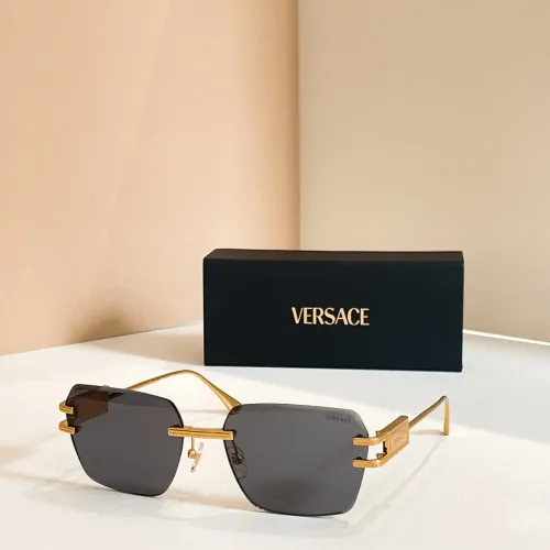 Versace AAA Quality Sunglasses #1415093