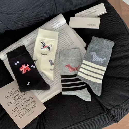 Cheap Thom Browne Socks #1415148 Replica Wholesale [$29.00 USD] [ITEM#1415148] on Replica Thom Browne Socks