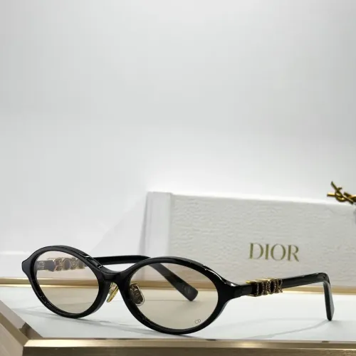 Christian Dior AAA Quality Sunglasses #1415422