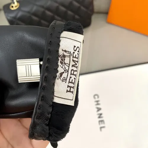 Cheap Louis Vuitton LV Gloves For Women #1415592 Replica Wholesale [$60.00 USD] [ITEM#1415592] on Replica Louis Vuitton LV Gloves