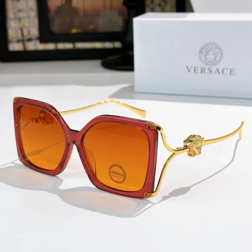 Versace AAA Quality Sunglasses #1415633