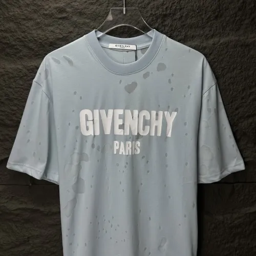 Cheap Givenchy T-Shirts Short Sleeved For Unisex #1416492 Replica Wholesale [$40.00 USD] [ITEM#1416492] on Replica Givenchy T-Shirts