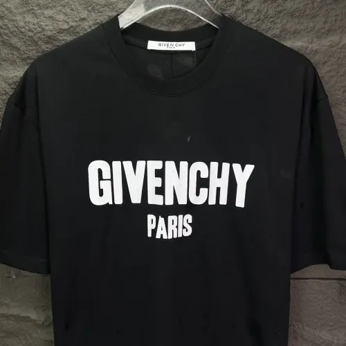 Cheap Givenchy T-Shirts Short Sleeved For Unisex #1416493 Replica Wholesale [$40.00 USD] [ITEM#1416493] on Replica Givenchy T-Shirts